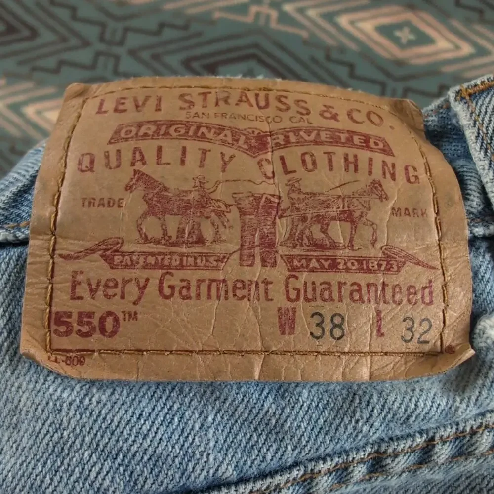 Levis 550 Jeans Relaxed Fit Mens 36x31 Blue Straight Leg USA Vintage Light Wash